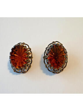 Vintage West Germany Amber Rootbeer Brown Glass Gold Tone Filigree Clip Earring